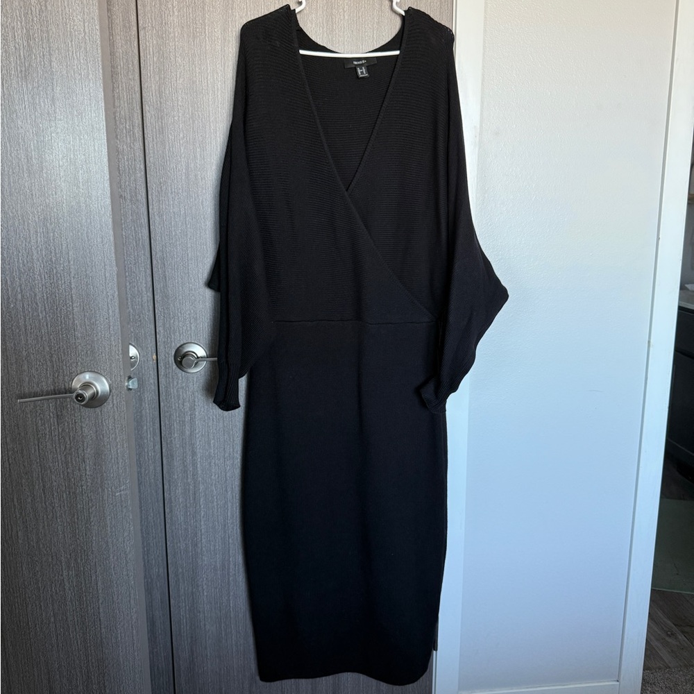 Forever 21 Chic Black Long Sleeve Dress